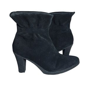 Colin Stuart  Black Women’s Suede Ruffle Ankle Booties Sz 8